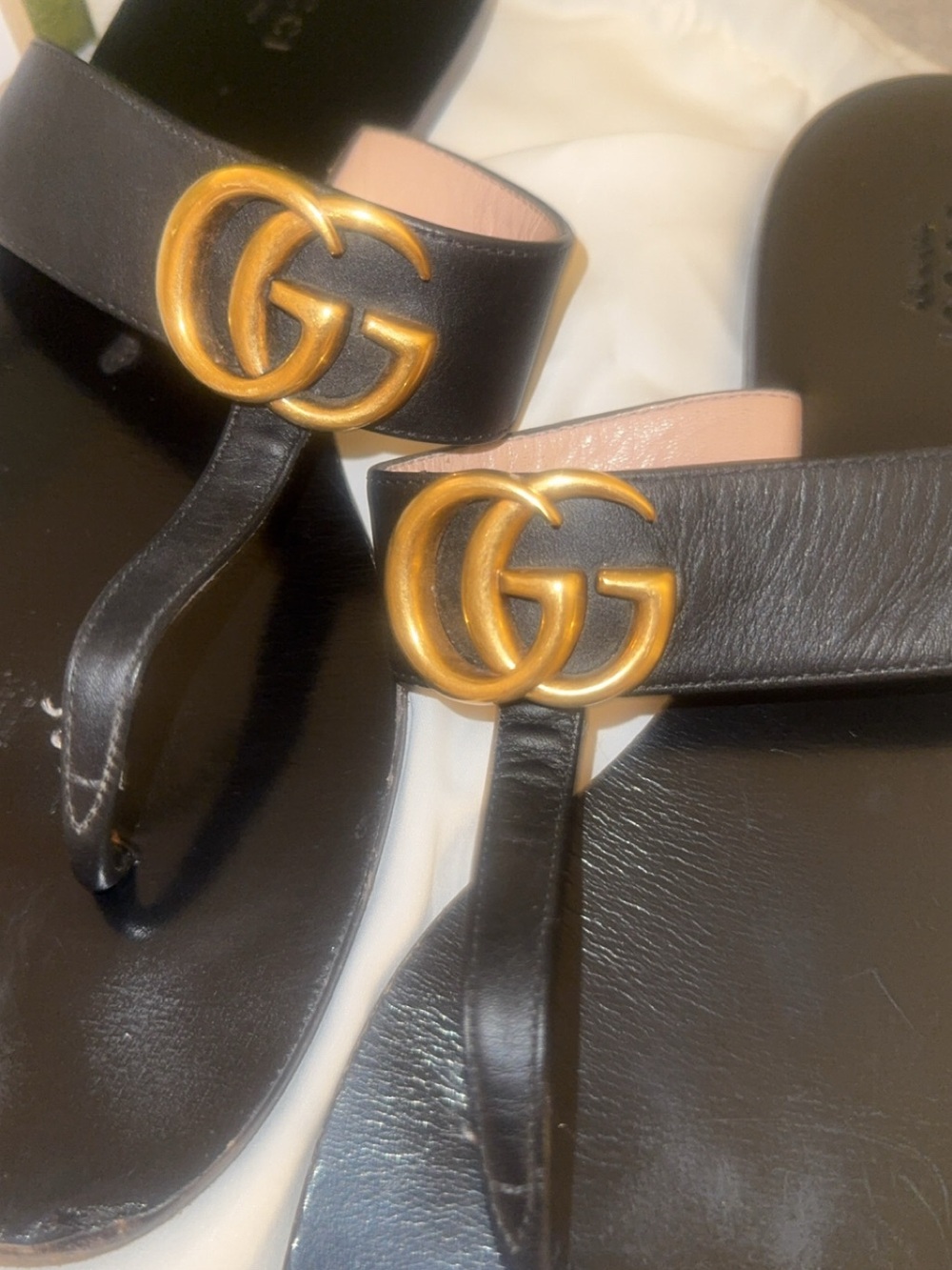 Gucci Black Leather GG Thong Sandals with Gold Hardware - Picture 4 of 4